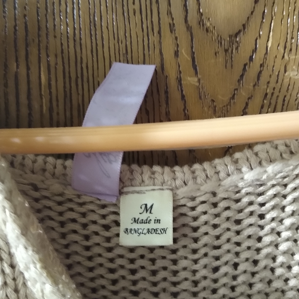 Sweater - Picture 3 of 3